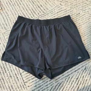 Alo yoga  stride shorts- sz L